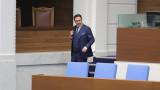 Даниел Митов отрича давление върху Главчев за завоя му Сребреница