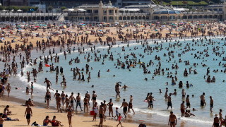 Италия определи червен код за горещо време за 16 града