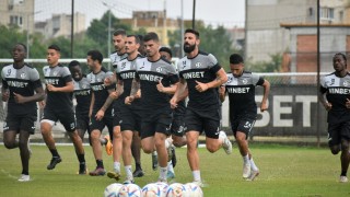 Във вторник Локомотив Пловдив започна своята подготовка за домакинството на