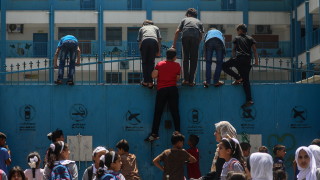 Израел пак атакува позиции на Хамас в Газа и спря