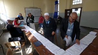 Управляващата коалиция в Алжир спечели парламентарния вот