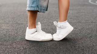 След като спортните обувки трайно се настаниха в ежедневието ни