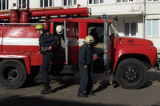 Цветанов и Георгиева се срещат с огнеборците, гасили край Москва