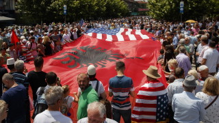 Властите на Косово взеха решение да забранят на всички сръбски