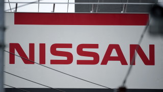 Японските власти се опитали да тласнат производителите на автомобили Nissan