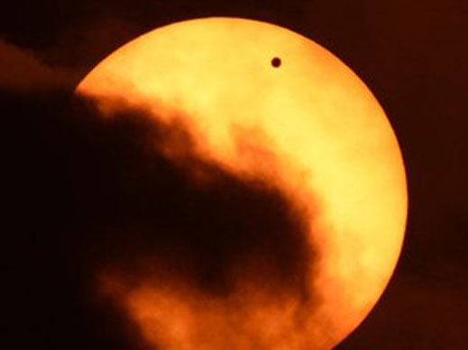 Венера мина пред Слънцето, в България не я видяхме