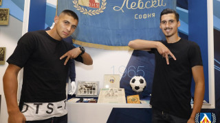 Треньорът на Левски Петър Хубчев няма да може да разчита