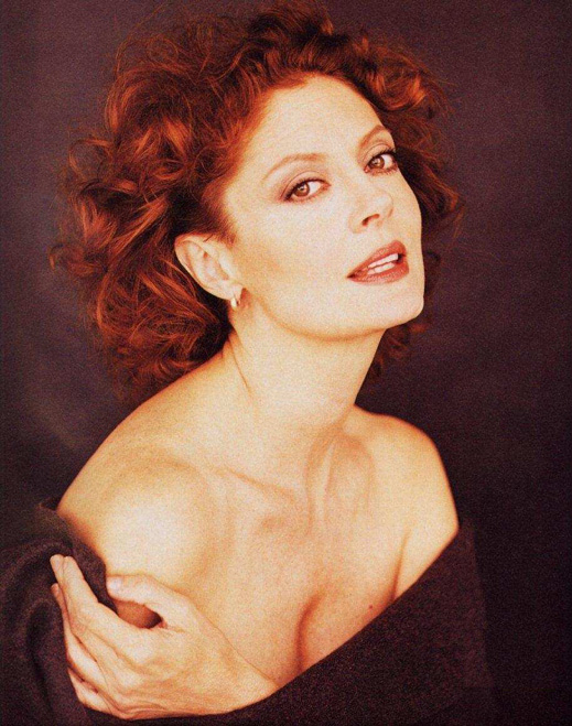 Дъщерята на Сюзън Сарандън – стриптийзьорка