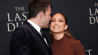 Целият свят живее в романса на Дженифър Лопес и Бен Афлек