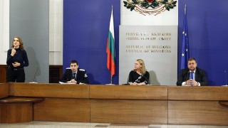 Отчита се рязък спад на издадените лични карти и свидетелства