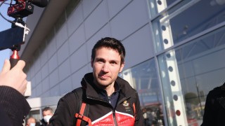 Най добрият български сноубордист Радослав Янков се скри че чака с