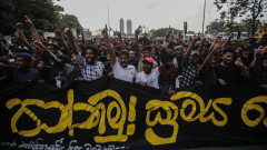 Антиправителствени протести обхванаха Шри Ланка