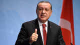 Ердоган облича превратаджиите в кафяви дрехи