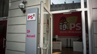 Социалистите във Франция продават централата си в Париж съобщава в