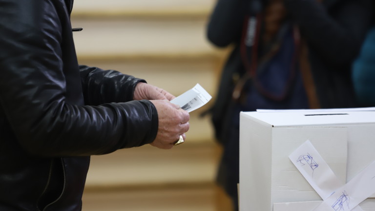 Преброяването на разписките от машинното гласуване ще удължи изборният ден