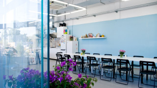 Кулинарното училище Amuse Bouche отваря врати през 2011 г Първото