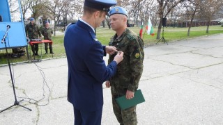 Български офицер от Специалните сили получи медал от САЩ съобщиха