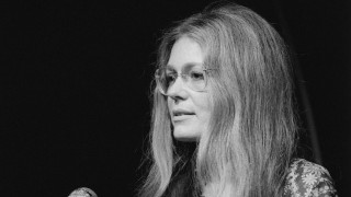 В миналото мястото на жената в обществото е било оспорвано