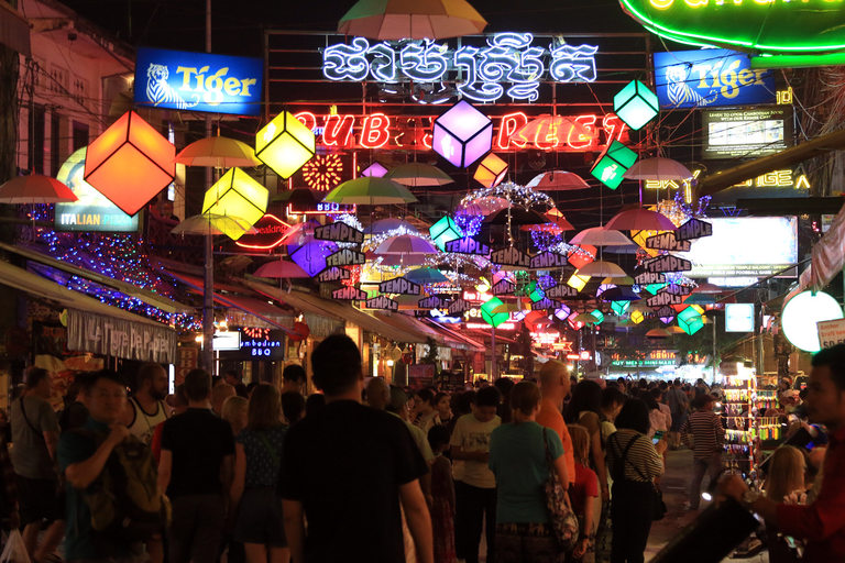 Улицата с европейски заведения за хранене и пъбове