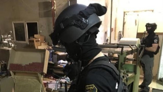 Разкрита е фабрика за нелегално производство на цигари Открити са
