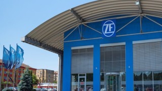 Германският автомобилен гигант ZF Friedrichshafen постигна ключово споразумение със синдиката