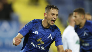 Полузащитникът на Левски Гашпер Търдин е обект на все по голям интерес