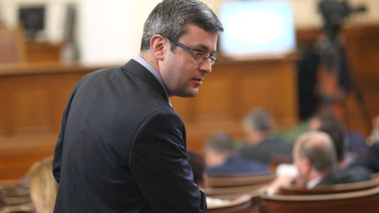 Тома Биков откри 78 модерни роби в парламента