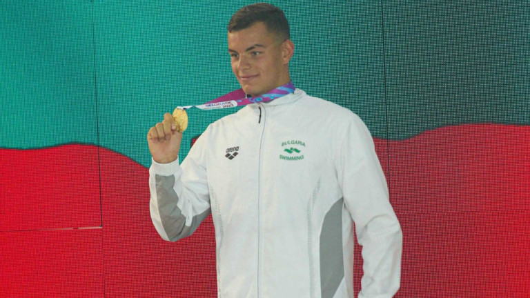 Петър Мицин влезе с първо време на финала на 200 метра бътерфлай