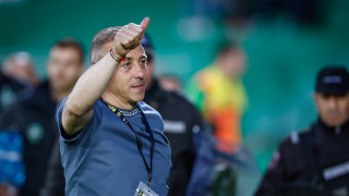 Мениджъри са затрупали треньора на Черно море с оферти за