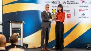 Системата на Кока-Кола в България получи отличието &bdquo;Инвеститор в обществото&ldquo; от БФБЛ