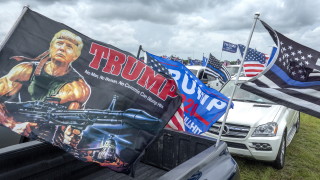 Тръмп наруши правилата с митинг на закрито в Невада
