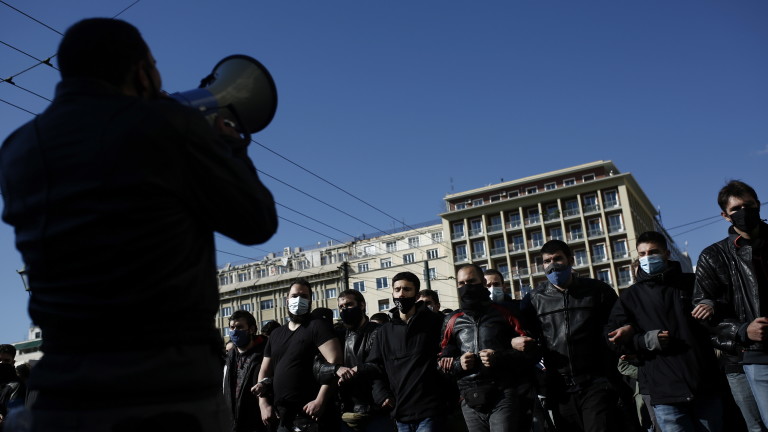 Гърците с национална 24-часова стачка