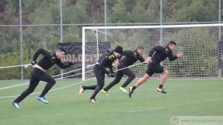 Треньорите на Ботев Пловдив продължават със сериозните натоварвания на които