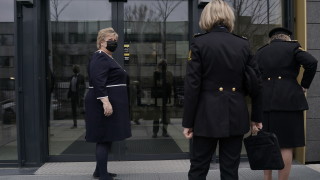 Норвежката полиция съобщи че са глобили премиера Ерна Солберг за