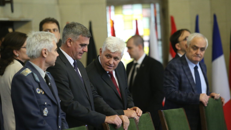 Димитър Стоянов: Обиските в президентството уронват престижа на България