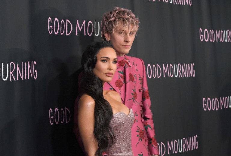 Въпреки че стигат и до годеж, Меган Фокс и Machine Gun Kelly се разделят през ноември 2024 година