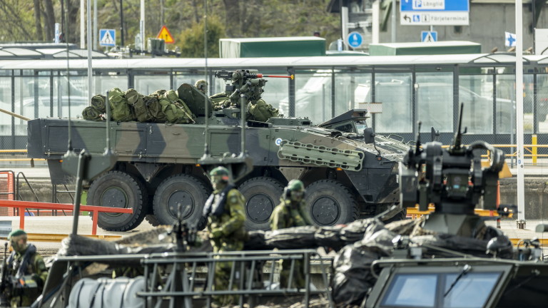 Швеция не планира да изпрати военен персонал в Украйна сега,