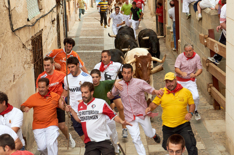 Бягането с бикове е традиция в Испания