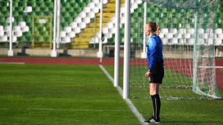Християна Гутева с наряд за двубой от Втора лига