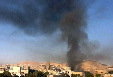 Сирийски боен самолет бомбардира до турската граница