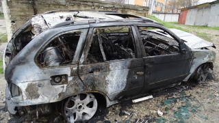 Бомба в лека кола паркирана в гараж в Стара Загора