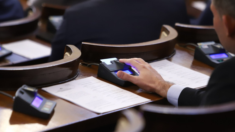 Догадки за парламент без ясни управляващи и опозиция