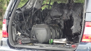 Паркирана кола е се е запалила на бензиностанция на автомагистрала Хемус между