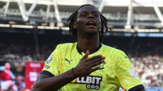 Бърнли официално обяви трансфера на Лесли Угочукву от Челси 21 годишният