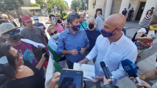 Христо Иванов пита община Бургас защо ограничават достъпа им до Росенец