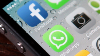 Facebook със съобщение до WhatsApp: Започнете да изкарвате пари