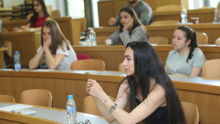 Отпадат визите за чуждестранни студенти от български произход