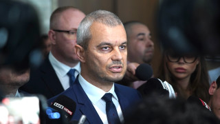 "Възраждане" настояват за промяна - с избори или революция