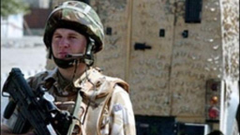 НАТО официално поема командването в цял Афганистан - News.bg