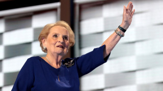 Бившият държавен секретар на САЩ Мадлин Олбрайт обясни днес в